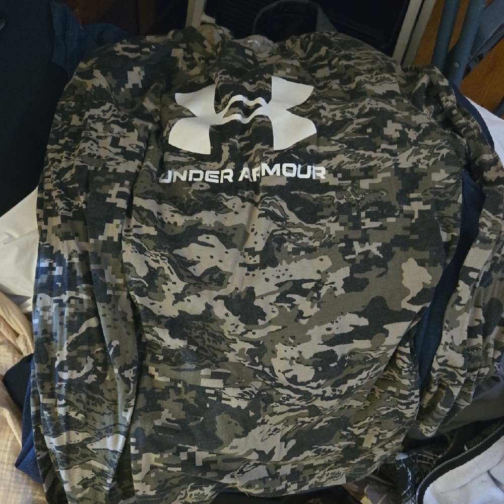 Under Armour Digital Camo Long Sleeve Shirt